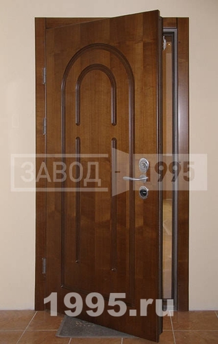 Дверь с фрезеровкой Дверь с фрезеровкой