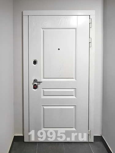 Белая дверь МДФ