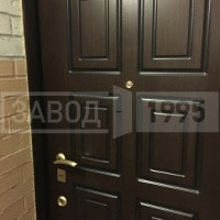 Дверь с фрезеровкой