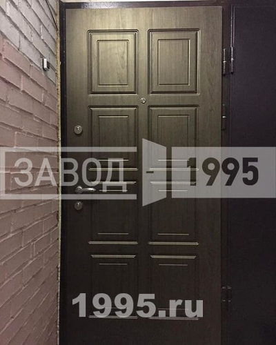 Металлическая дверь с панелью МДФ Металлическая дверь с панелью МДФ