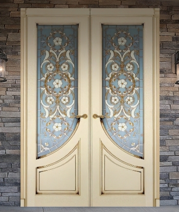 Двери с витражом
